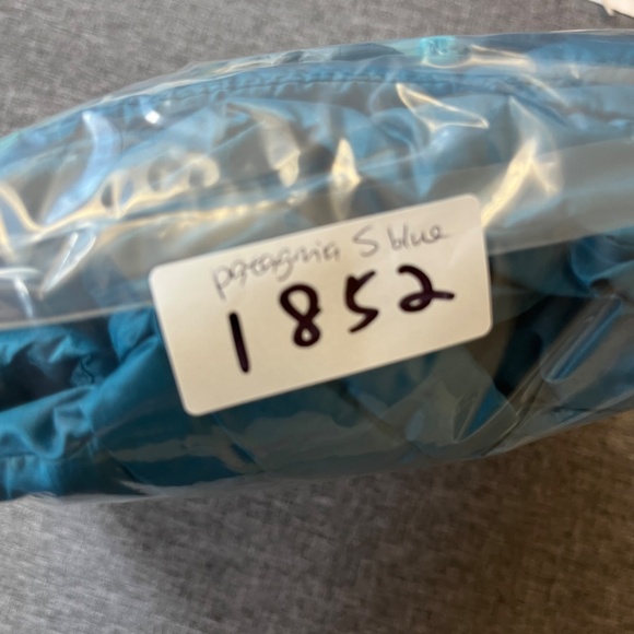 Patagonia 800 Fill Down Sweater Puffer Jacket - Women's Size S - Blue - Picture 13 of 13